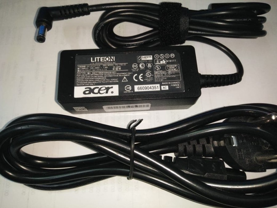 ADAPTOR ACER 19V 2,37A (5,5 X 1,7)